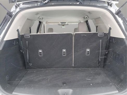 Used 2024 Nissan Pathfinder SV w/ Black Appearance Package image 25