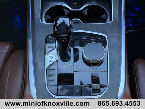 Used 2022 BMW X7 M50i w/ Luxury Seating Package image 21