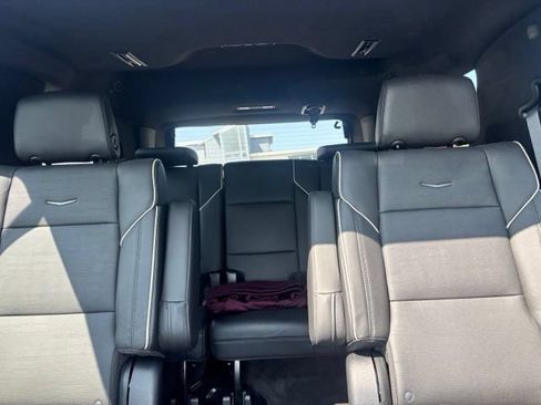 Used 2023 Cadillac Escalade Premium Luxury AWD/4WD image 13