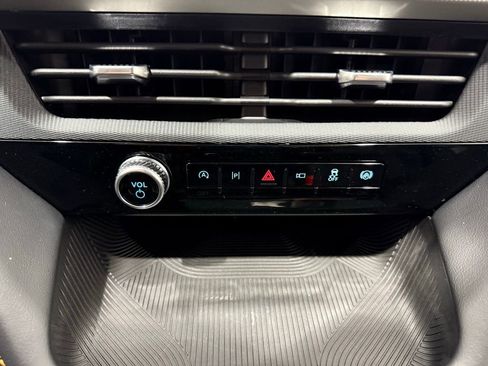 New 2026 Ford Explorer Tremor w/ Tremor Convenience Package image 39