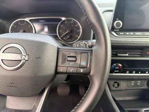 Used 2025 Nissan Rogue SV AWD/4WD image 21