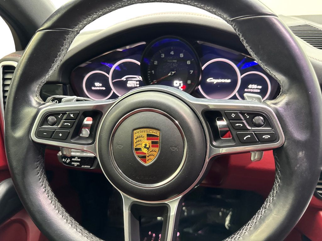 Used 2022 Porsche Cayenne w/ Premium Package AWD/4WD image 57