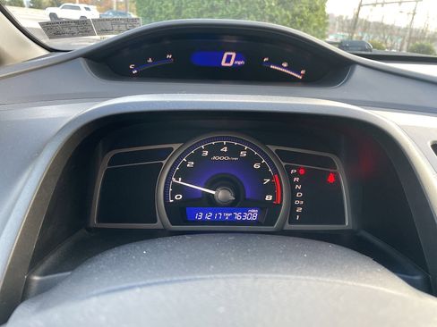 Used 2011 Honda Civic LX image 37