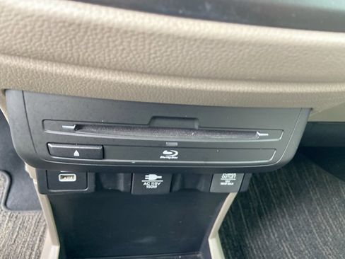 Used 2023 Honda Odyssey Elite image 42