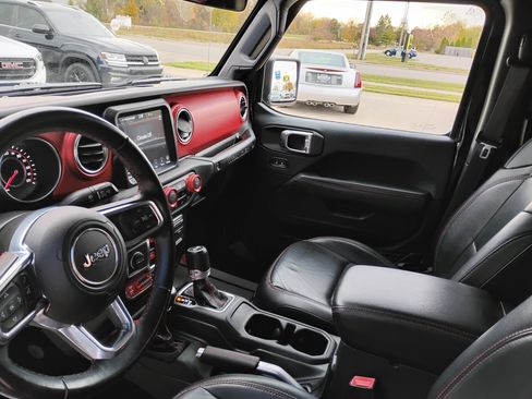 Used 2018 Jeep Wrangler Unlimited Rubicon image 10