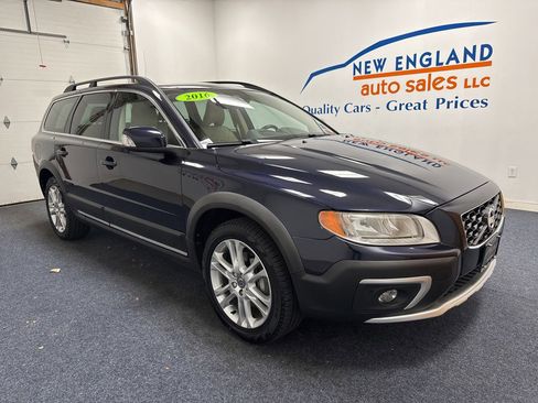 Used 2016 Volvo XC70 T5 Premier w/ Proximity Package image 4