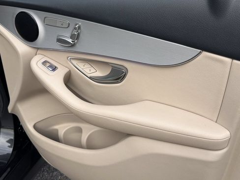 Certified 2022 Mercedes-Benz GLC 300 image 16