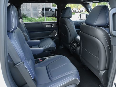 New 2026 INFINITI QX80 4WD w/ Sport Exterior Package image 29