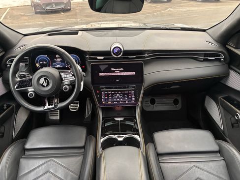 Used 2023 Maserati Grecale Modena image 2