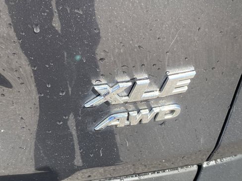 Used 2020 Toyota RAV4 XLE Premium AWD/4WD image 27