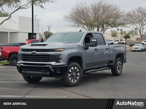 Used 2024 Chevrolet Silverado 2500 Custom w/ Custom Value Package image 1
