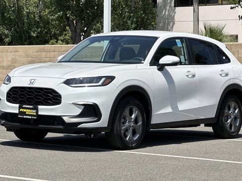 Certified 2026 Honda HR-V LX image 8