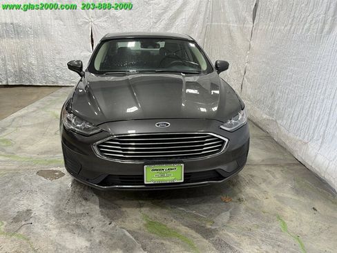 Used 2020 Ford Fusion SE FWD image 19