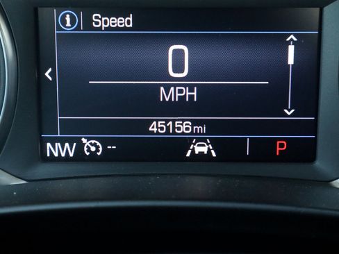 Used 2024 GMC Terrain SLE image 30