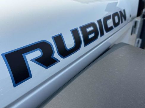 Used 2022 Jeep Wrangler Unlimited Rubicon 4xe w/ Cold Weather Group image 7