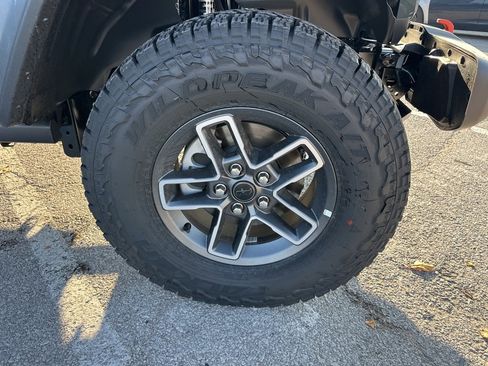 New 2026 Jeep Gladiator Mojave w/ Safety Group image 42