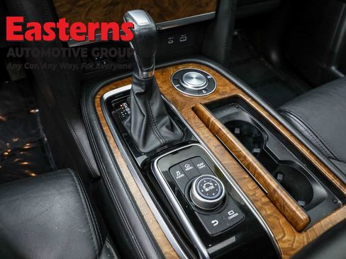 Used 2023 Nissan Armada SL w/ Captain's Chairs Package image 12