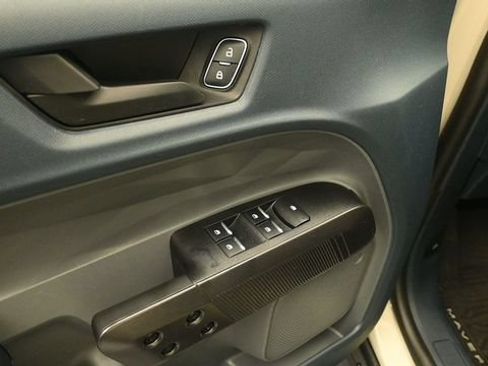 Certified 2025 Ford Maverick XL FWD image 13