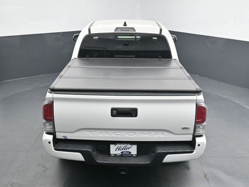 Used 2022 Toyota Tacoma TRD Off-Road w/ Technology Package image 29