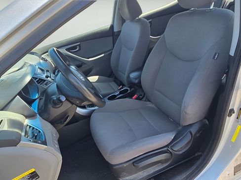 Used 2016 Hyundai Elantra SE image 10