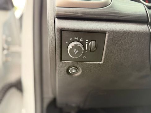 Used 2020 Jeep Grand Cherokee Laredo AWD/4WD image 20