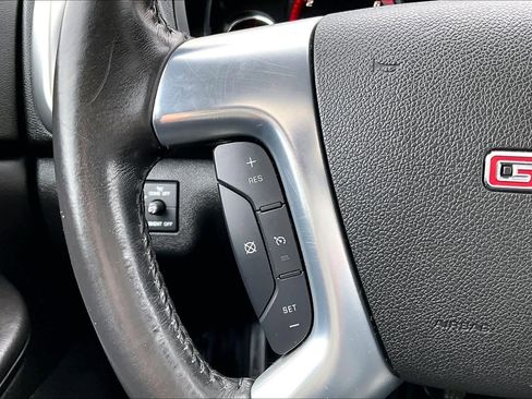 Used 2016 GMC Acadia SLE AWD/4WD image 24