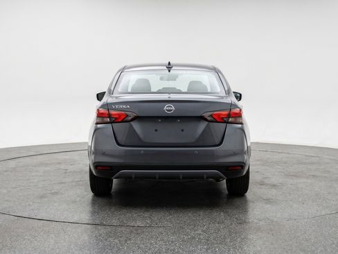 Used 2025 Nissan Versa SV image 7
