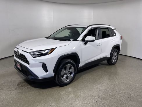 Certified 2025 Toyota RAV4 XLE AWD/4WD image 7