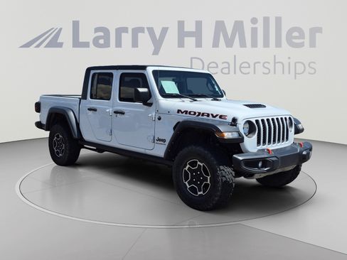 Used 2023 Jeep Gladiator Mojave AWD/4WD image 7