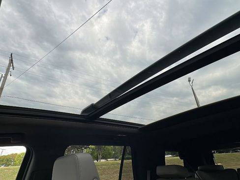 Used 2023 Chevrolet Tahoe Z71 image 25