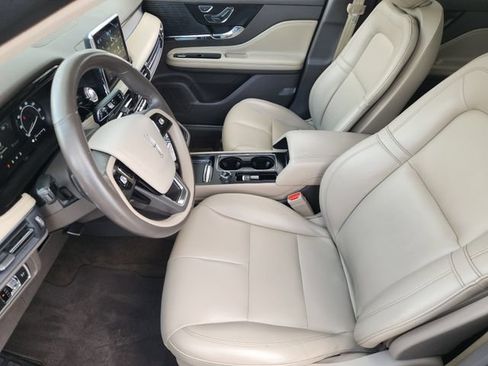 Used 2021 Lincoln Corsair FWD image 10