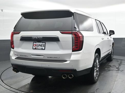 Used 2023 GMC Yukon XL Denali Ultimate AWD/4WD image 2