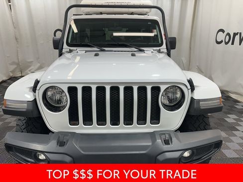 Used 2020 Jeep Wrangler Unlimited Sahara image 2