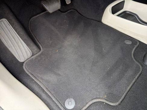 Used 2022 Chrysler Pacifica Touring-L image 17