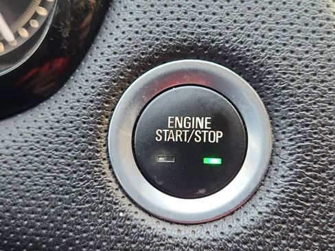 Used 2018 Cadillac XT5 Luxury w/ Driver Awareness Package image 17