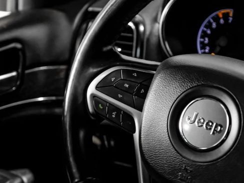 Used 2020 Jeep Grand Cherokee High Altitude AWD/4WD image 18