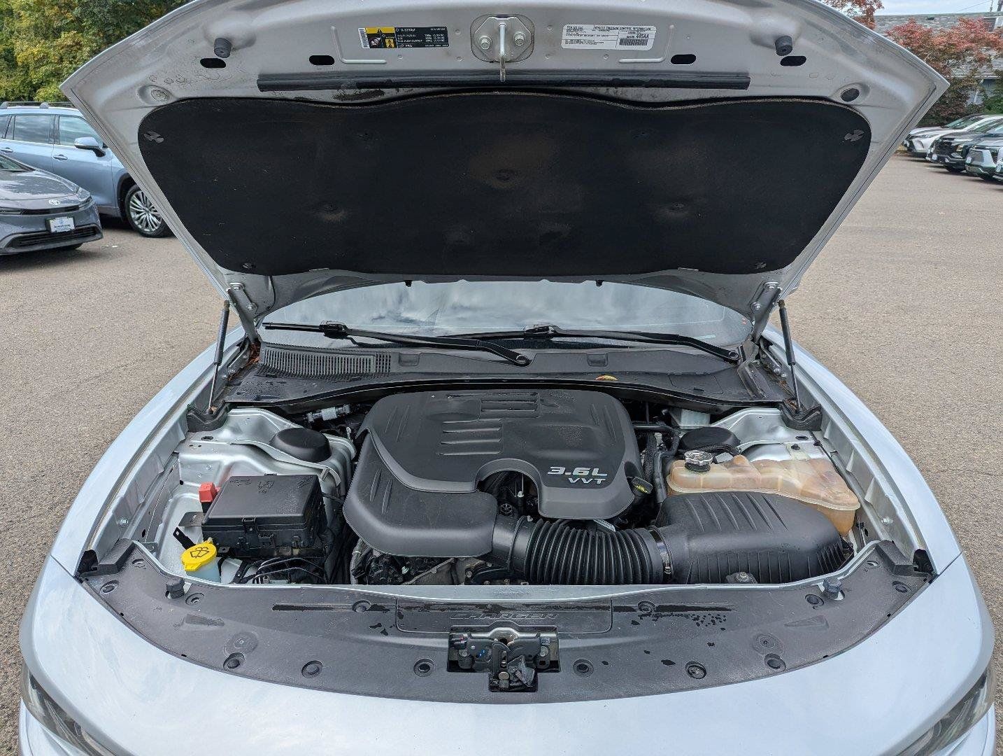 Used 2019 Dodge Charger SXT RWD image 37