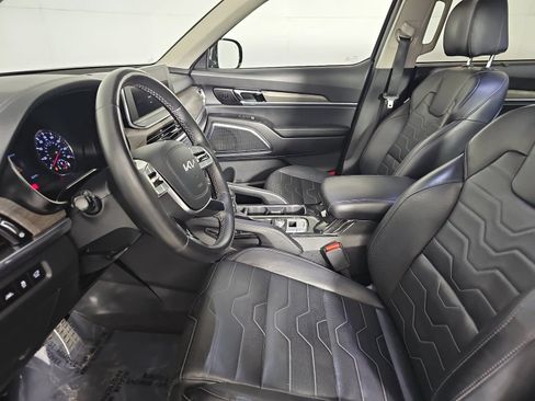 Used 2022 Kia Telluride SX w/ SX Prestige Package AWD/4WD image 16