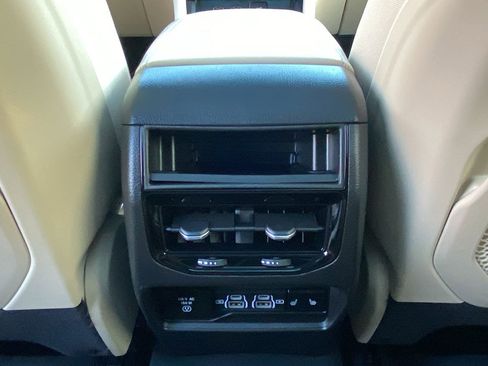 Certified 2023 Jeep Grand Cherokee Limited image 22