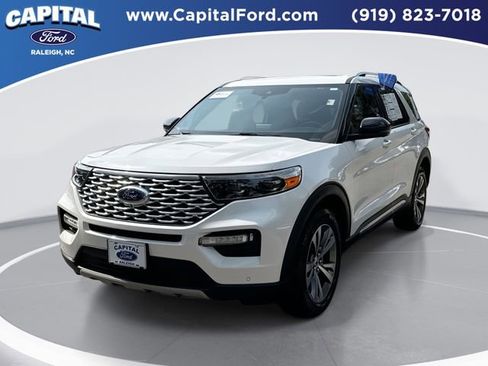 Certified 2020 Ford Explorer Platinum w/ Premium Technology Package AWD/4WD image 1