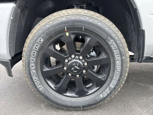 New 2026 RAM 2500 Laramie AWD/4WD image 10