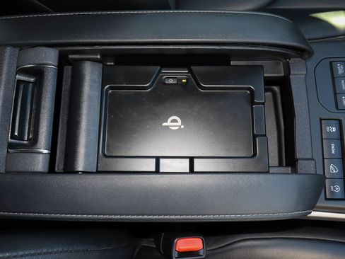 Used 2022 Toyota Highlander XLE image 31