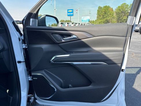 New 2026 Chevrolet Traverse High Country image 13