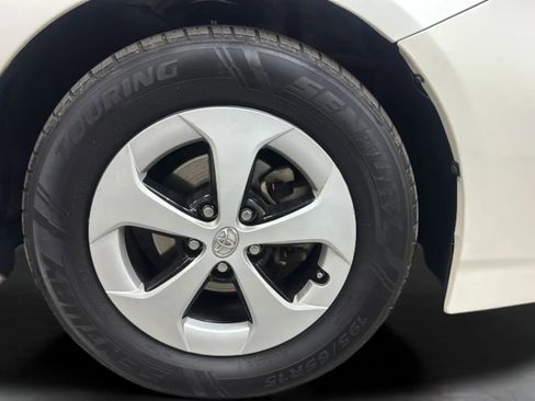 Used 2012 Toyota Prius Three FWD image 24