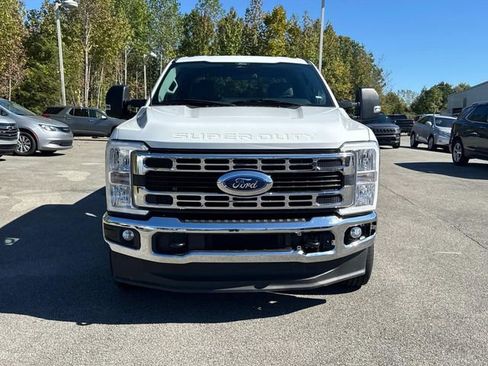Used 2024 Ford F250 XLT image 9