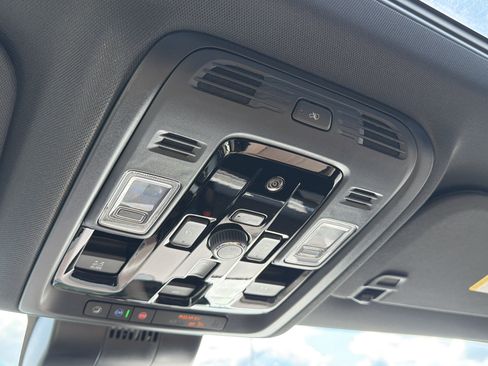 New 2026 Chevrolet Tahoe High Country AWD/4WD image 21