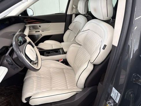 Used 2024 Lincoln Nautilus Black Label AWD/4WD image 11