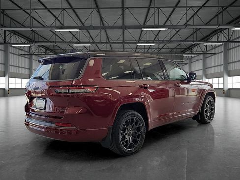 New 2026 Jeep Grand Cherokee L Summit w/ Obsidian Package AWD/4WD image 4