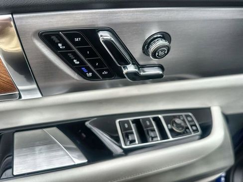 New 2026 Cadillac Vistiq Sport image 24