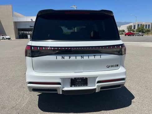 Certified 2026 INFINITI QX80 4WD w/ Premium Cargo Package image 8